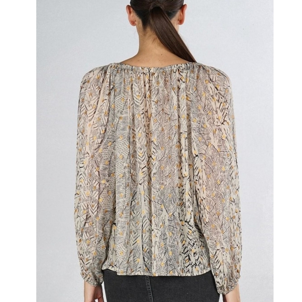 Lovestitch Blouse - Picture 2 of 8